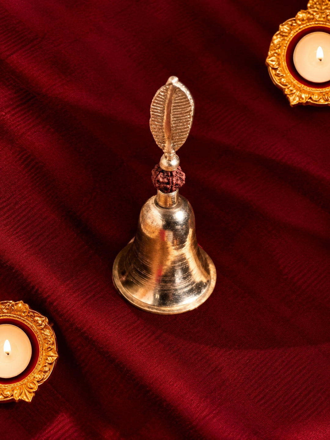 Royal Paisley Diwali Fine Wool Stole Gift Box with Dry Fruits