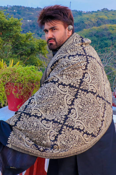 -  Aarya Babbar in Pashmina Resham Aari Thread Work