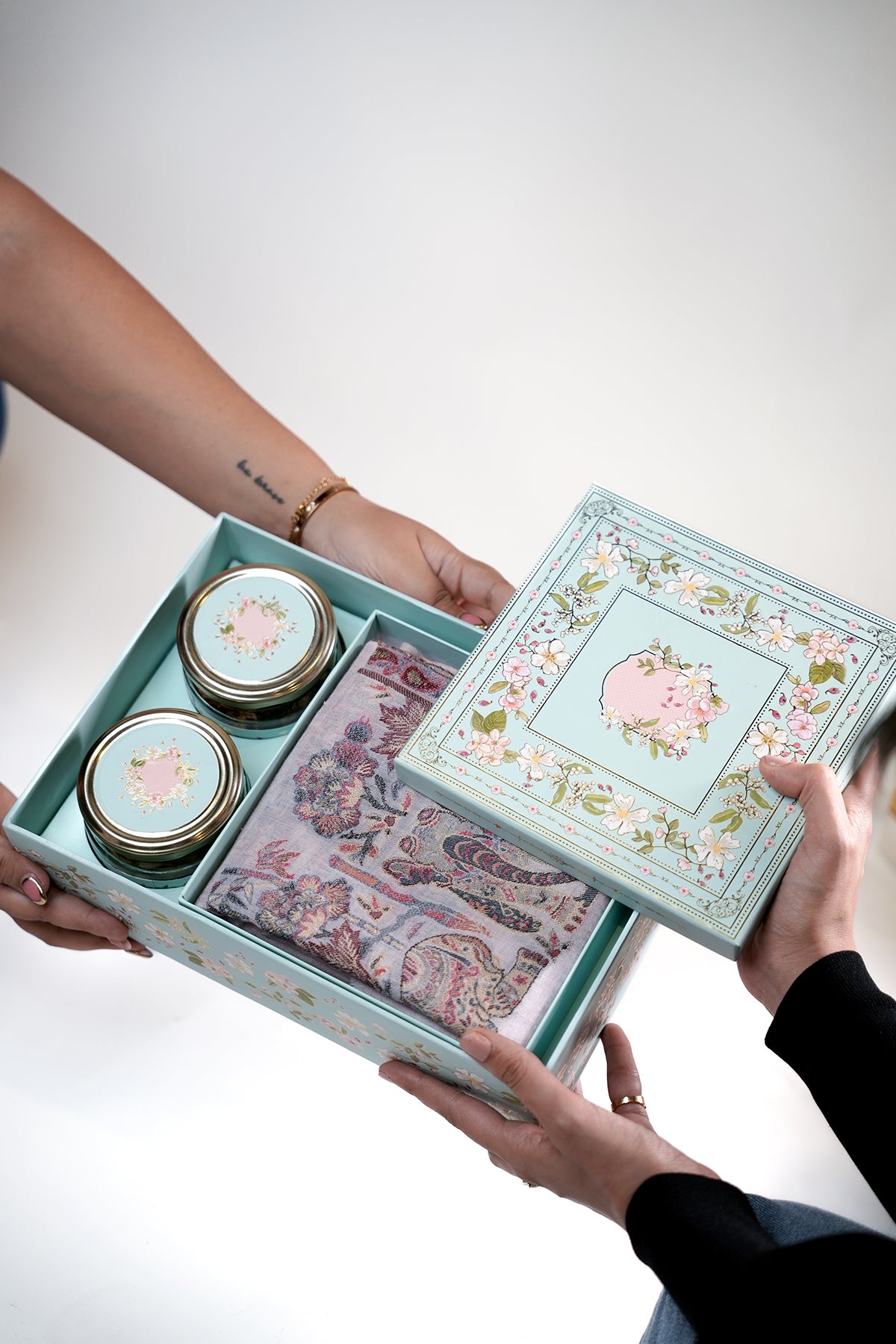 Turquoise Luxury Gift Box with Pashmina Blend Shawl & Dry Fruits