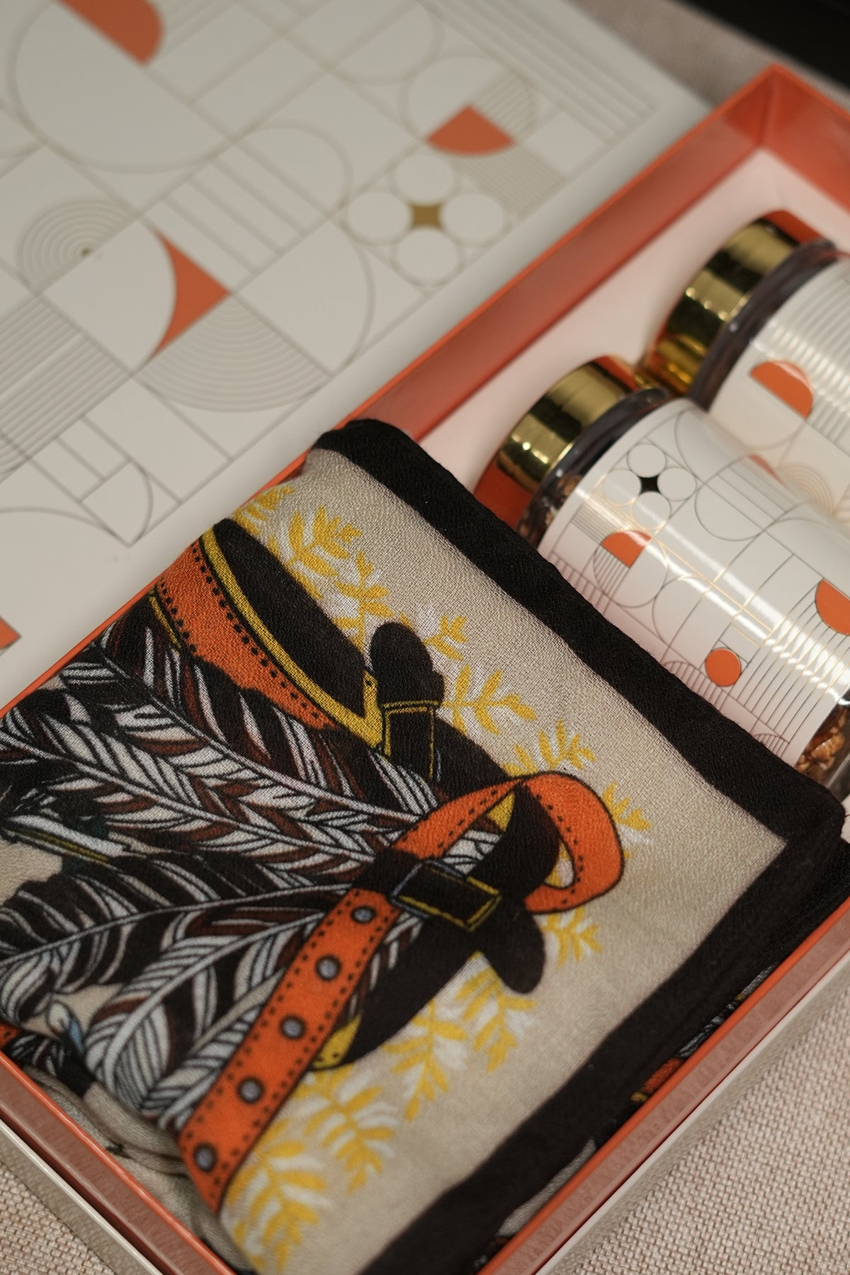 Coffee & Chocolate Gift Box with Modern Belt-Design Stole – All-Season Luxury Hamper