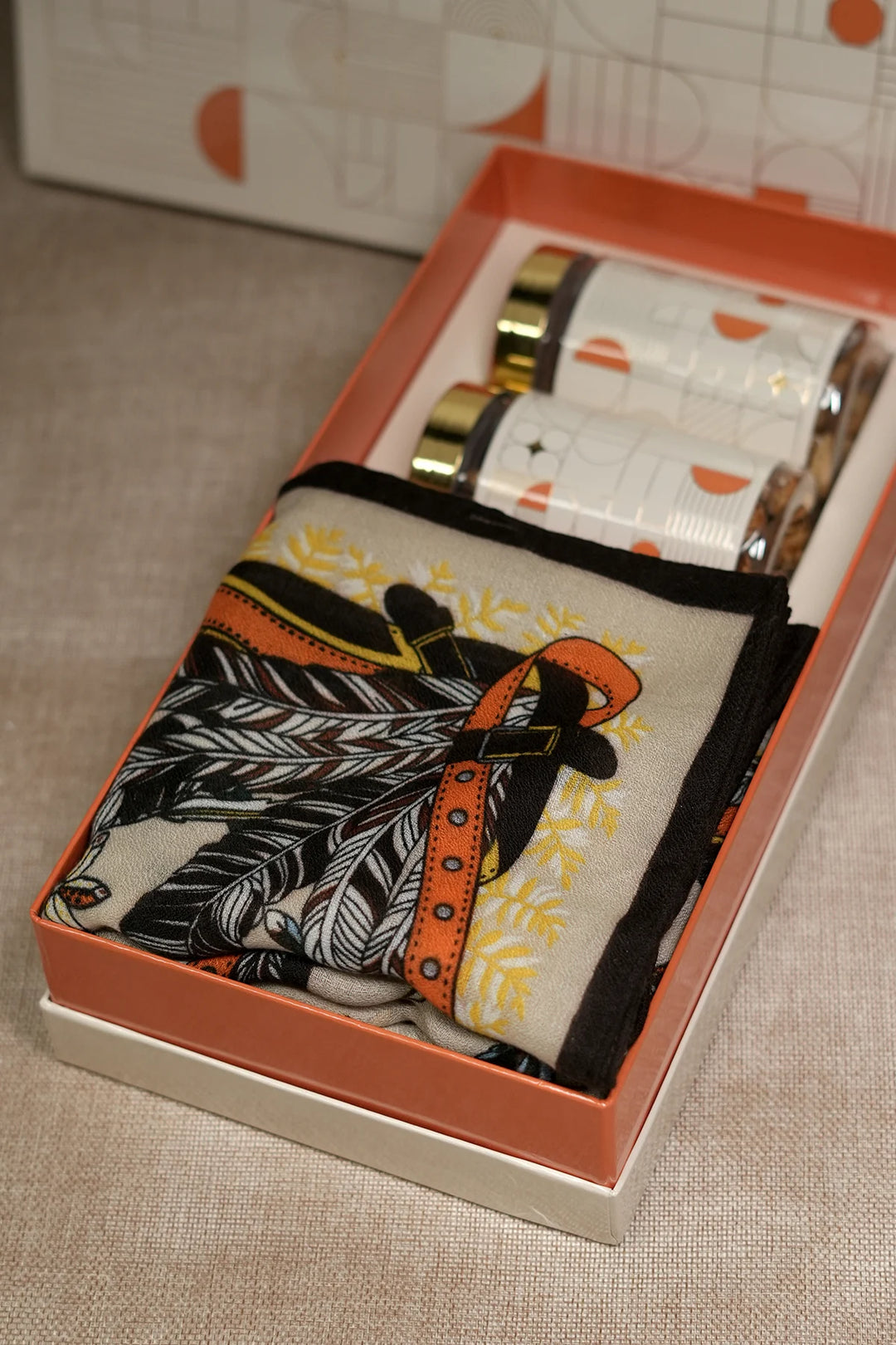 Gift Box with Modern Belt-Design Stole – All-Season Luxury Hamper