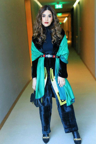 -  Roshni Bhatia In Pashmina Blend With Only 2 Thread Weave