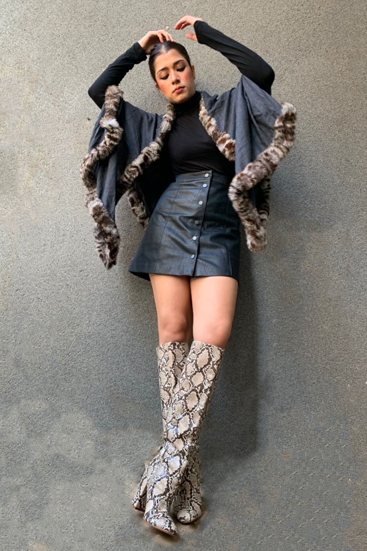 -  Sukhmani Gambhir In Pashmina Fur Border Stole