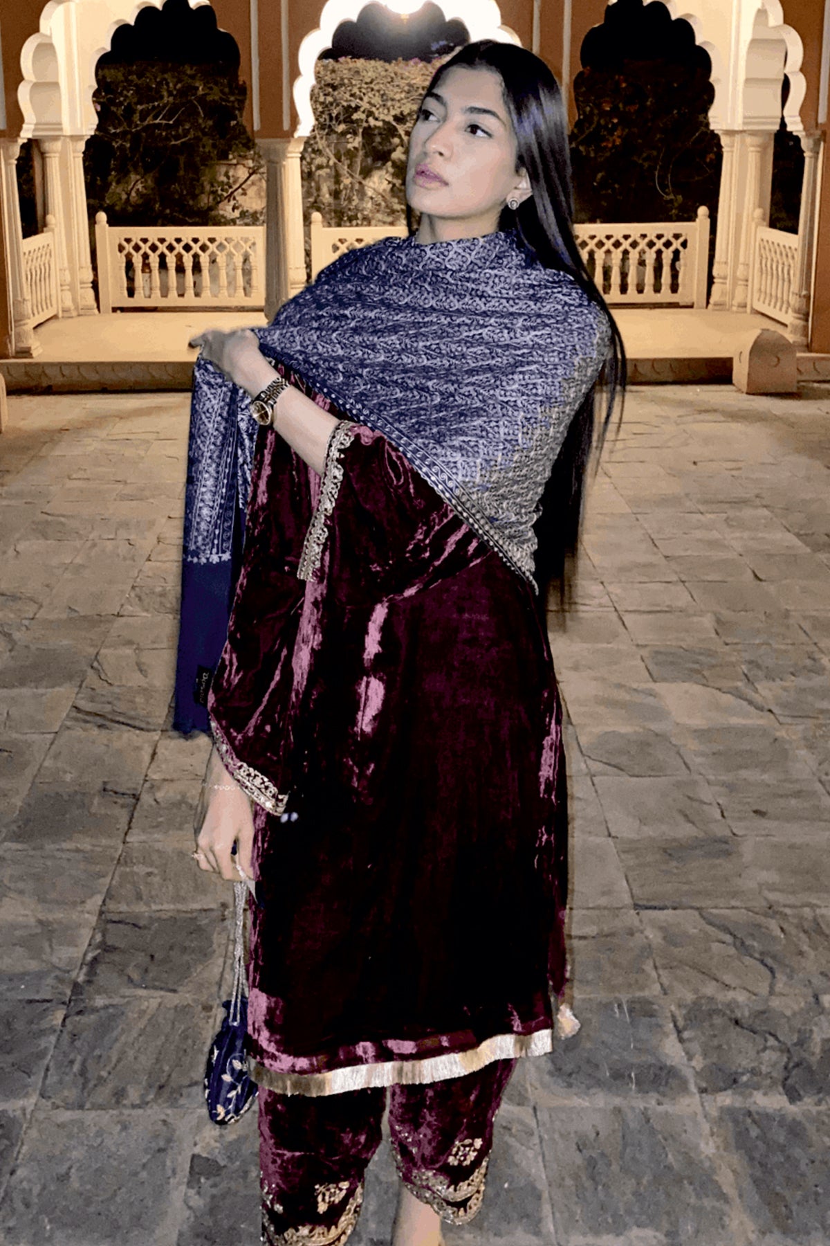 Hanna S Khan In Pashmina Blend In Resham Array Thread Work,floral Motif