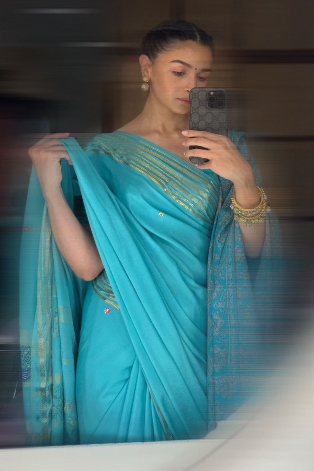 -  ALIA BHATT in Handmade Pashmina Shawl