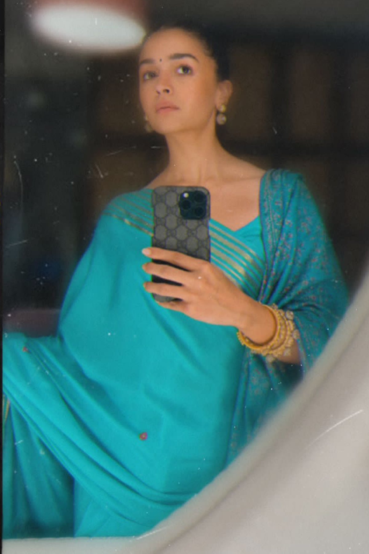 -  ALIA BHATT in Handmade Pashmina Shawl