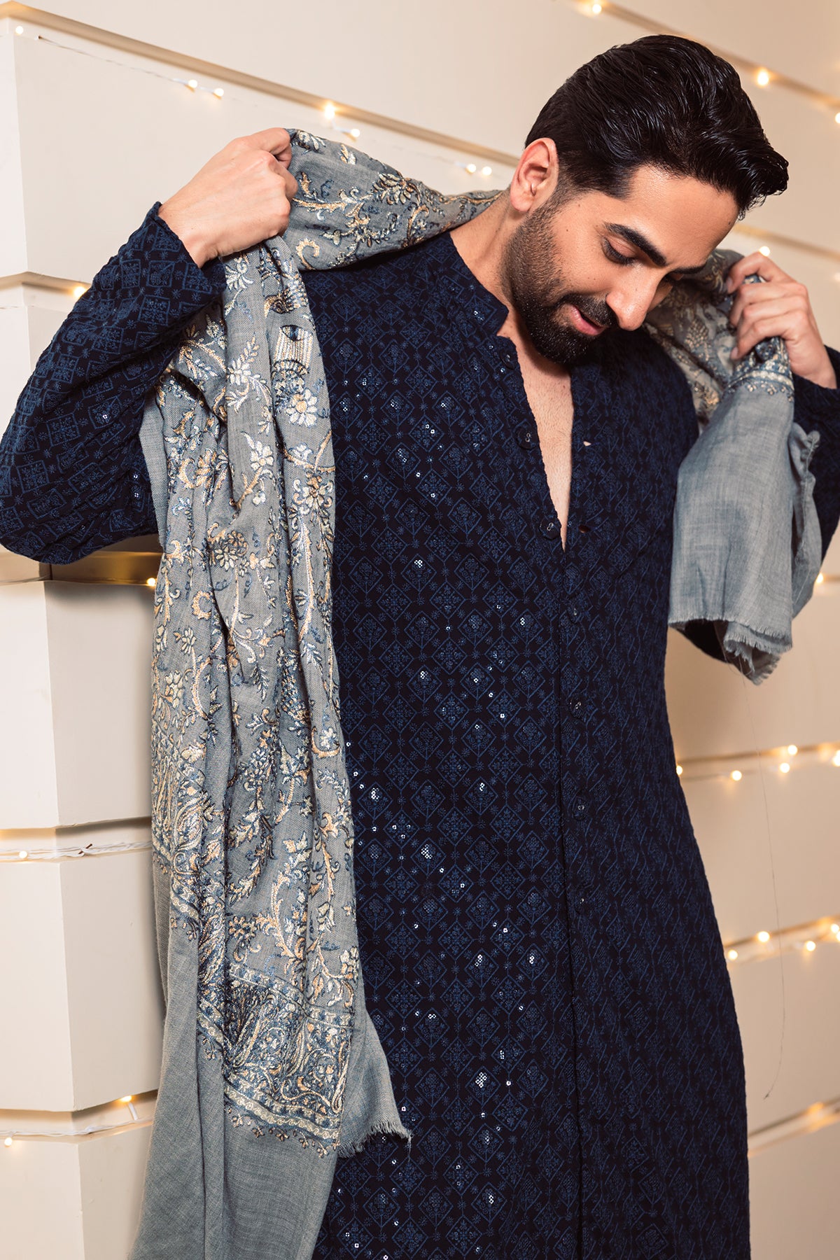 -  Ayushmaan Khurana in Kanchan Cashmere Stole