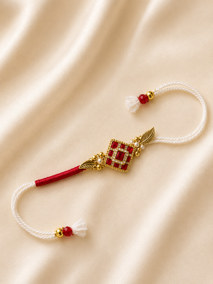 The Sibling Style Edit – All-Season Luxury Hamper