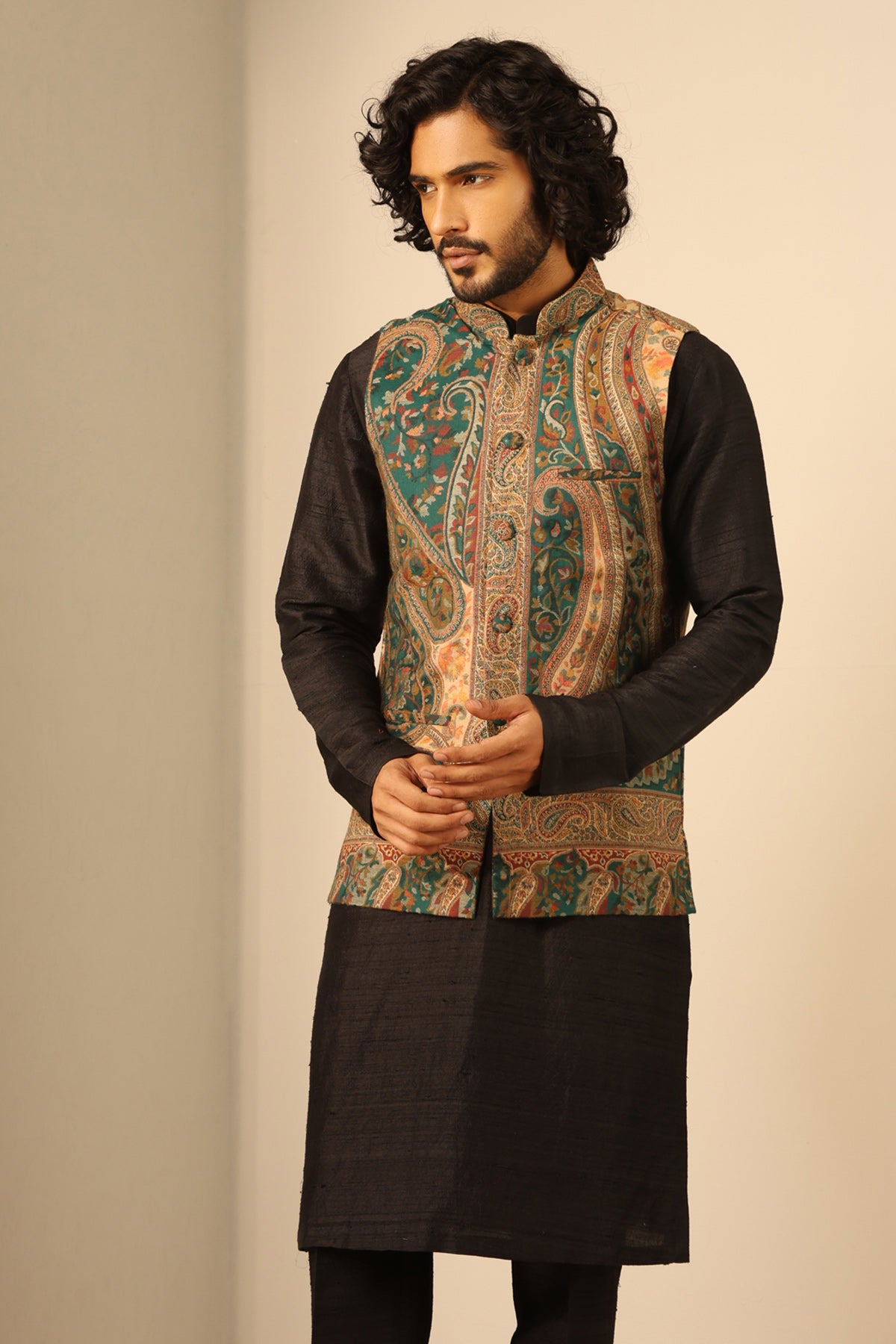 -  Amav Fine Wool Silk Waist Coat