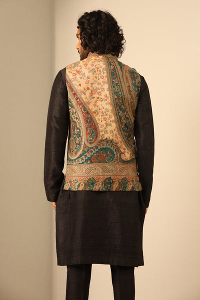 -  Amav Fine Wool Silk Waist Coat