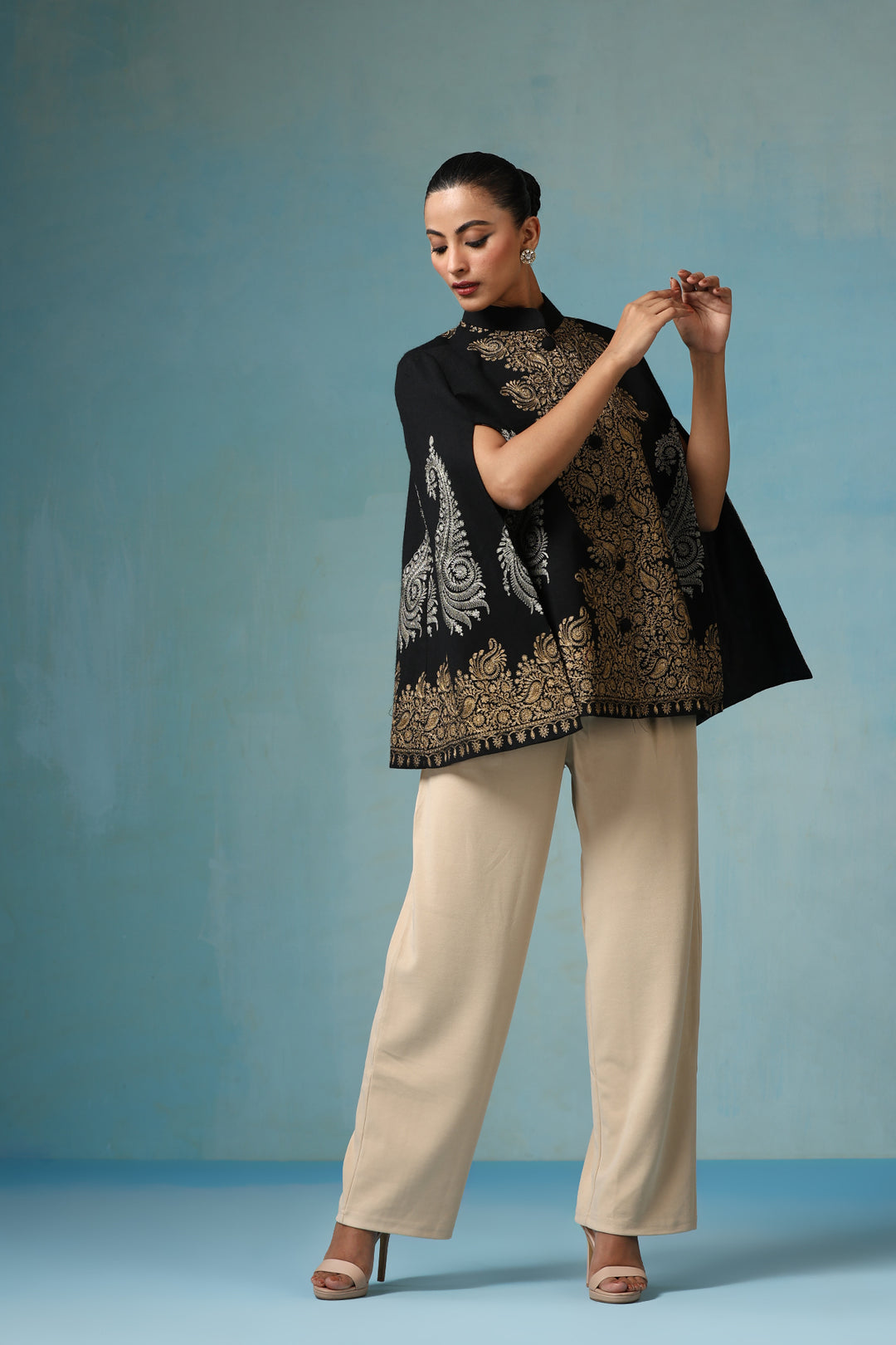 '-  Ira Fine Wool Silk with Zari Embroidery Cape