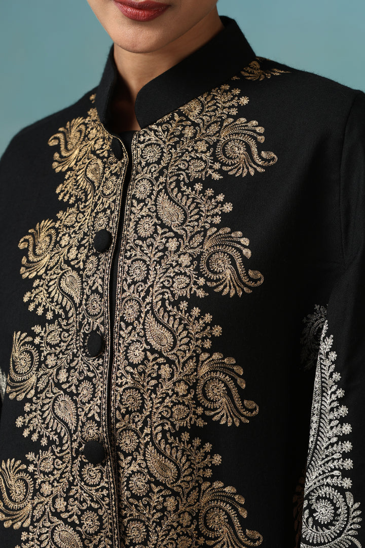 Heena Somani in our Ira Fine Wool Silk With Zari Embroidered Cape