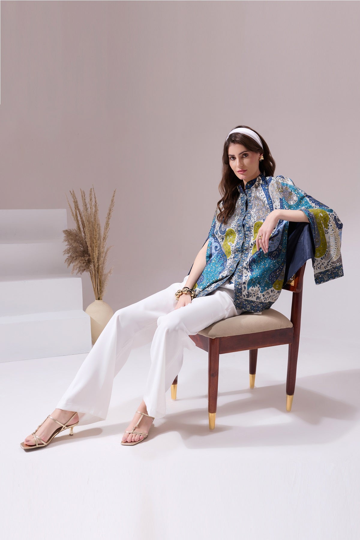 -  Tarika Pashmina Blended Cape