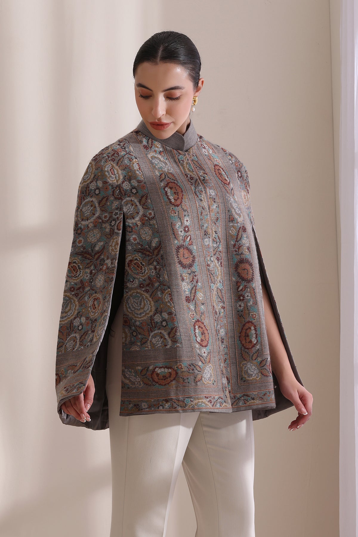 Cera Woven Cape
