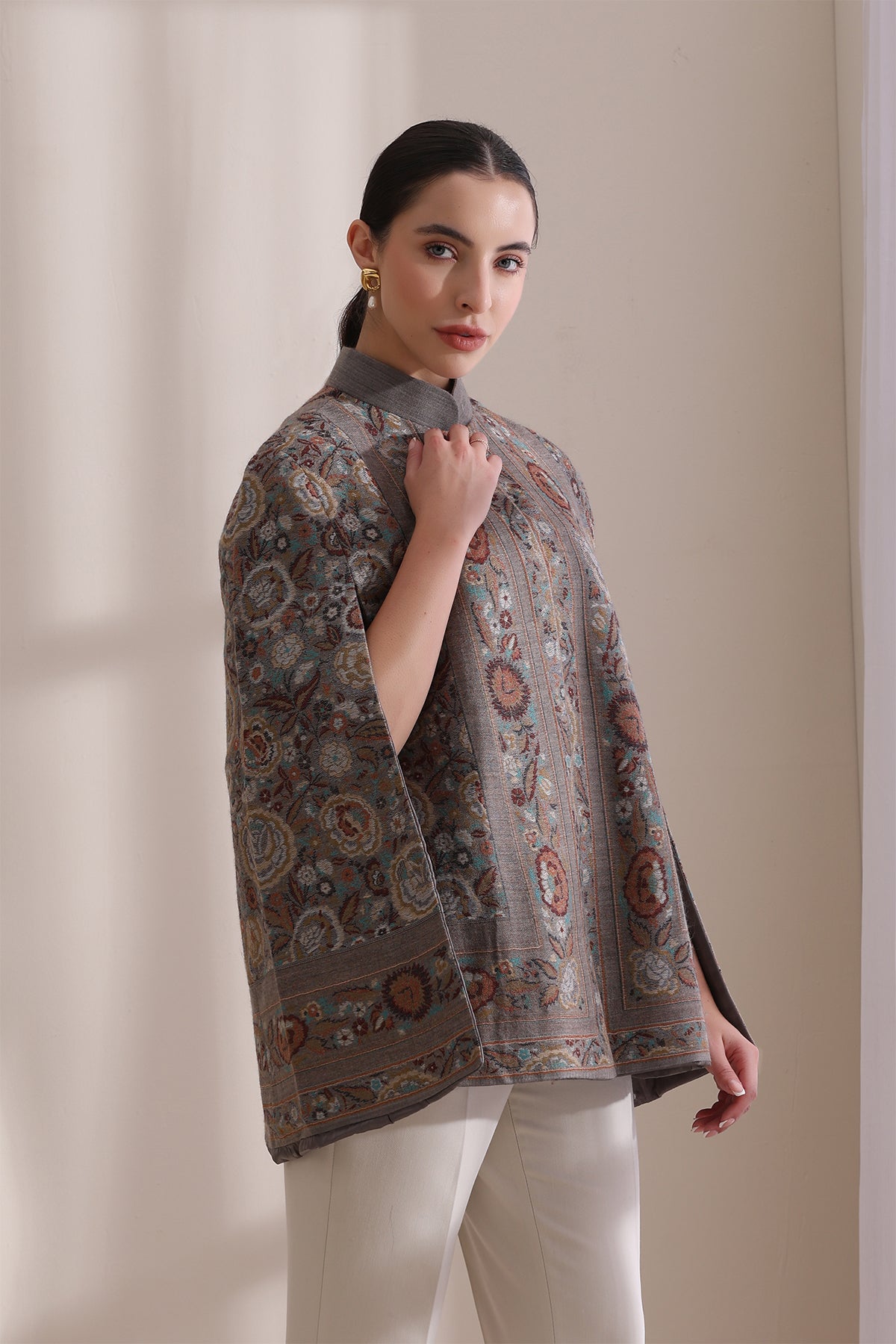Cera Woven Cape