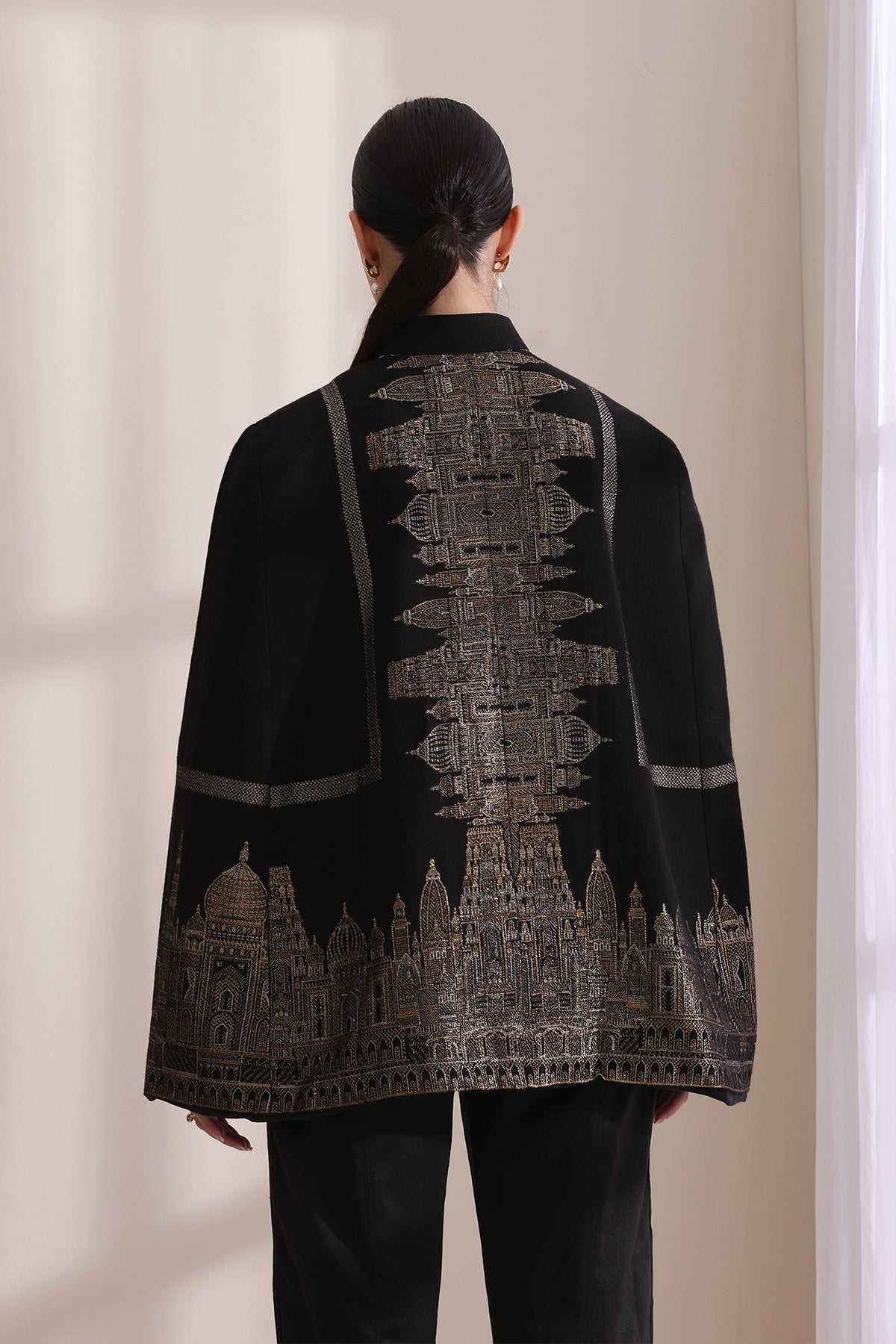 Taj Cashmere Fine Wool Silk with Zari Cape
