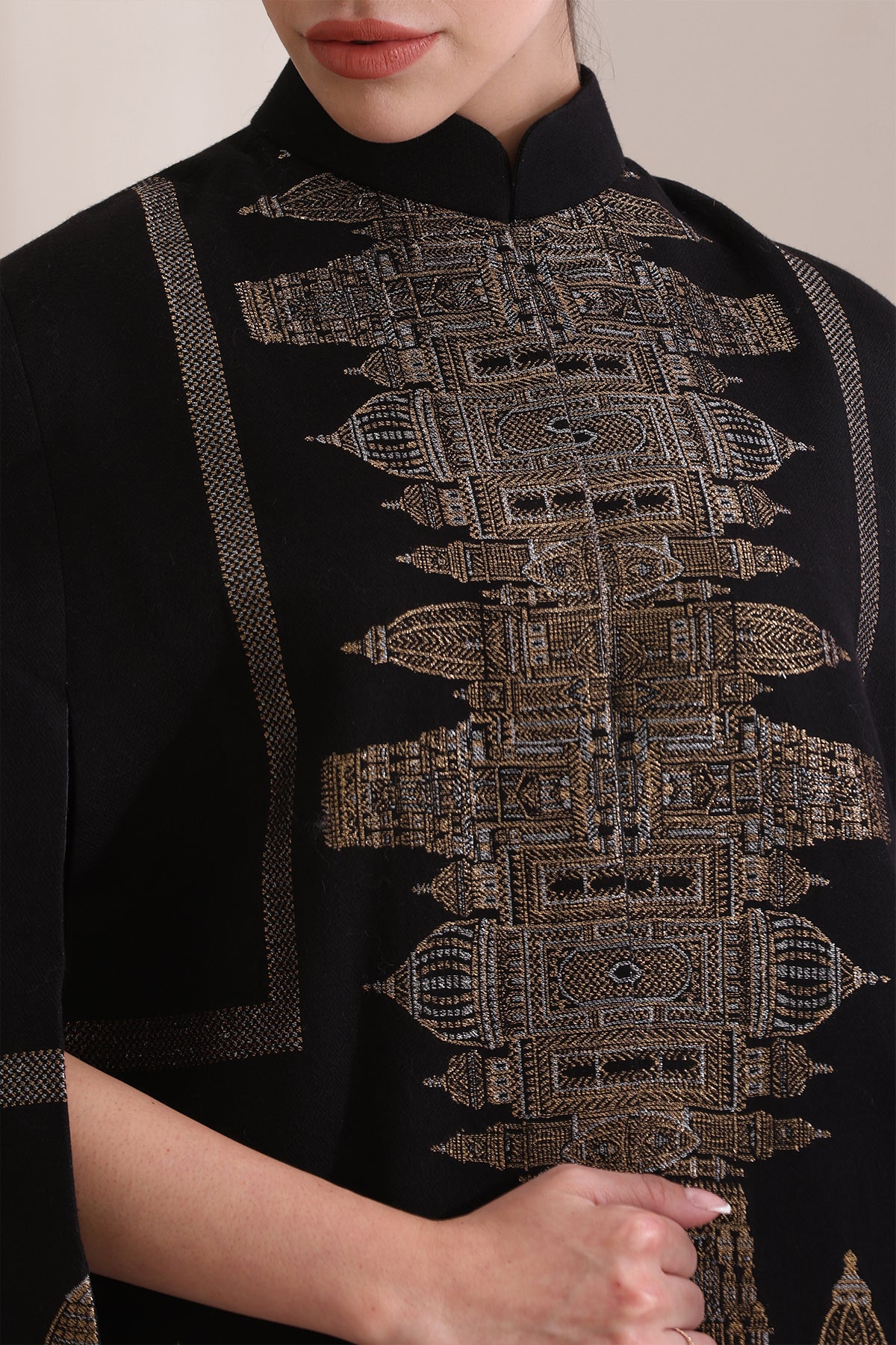 Taj Cashmere Fine Wool Silk with Zari Cape