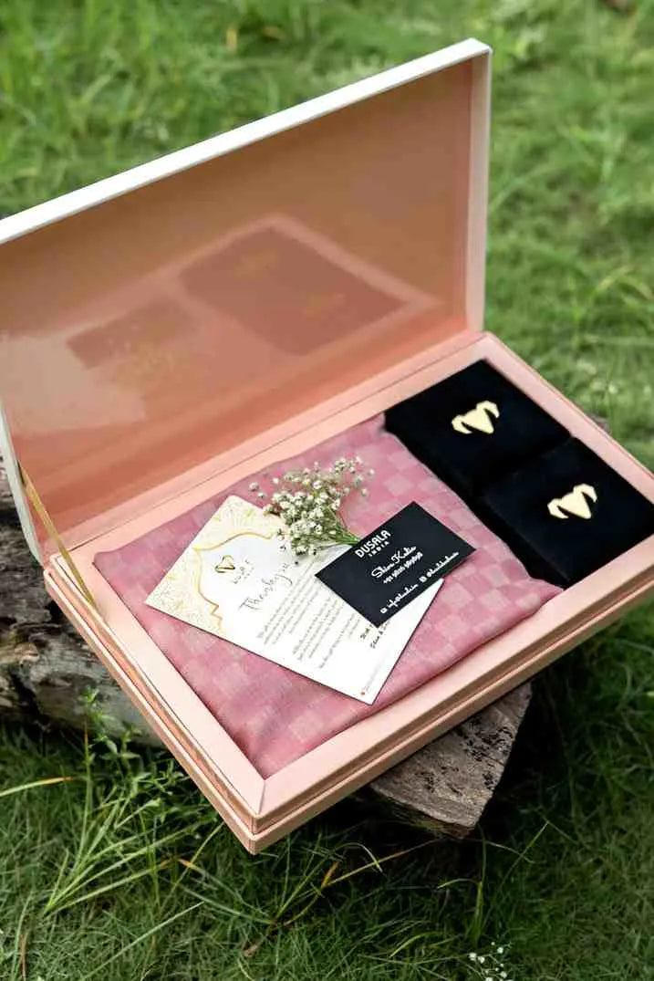 Heritage Pink Pashmina Gift Box with Pearl jewellery Set