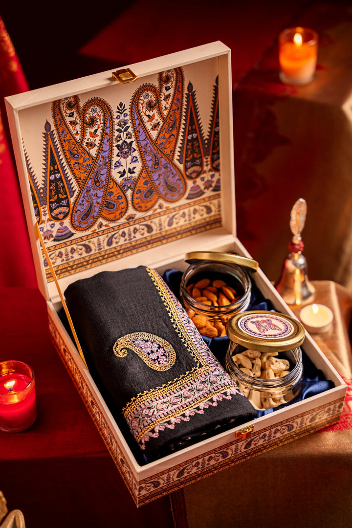 Royal Paisley Diwali Fine Wool Stole Gift Box with Dry Fruits
