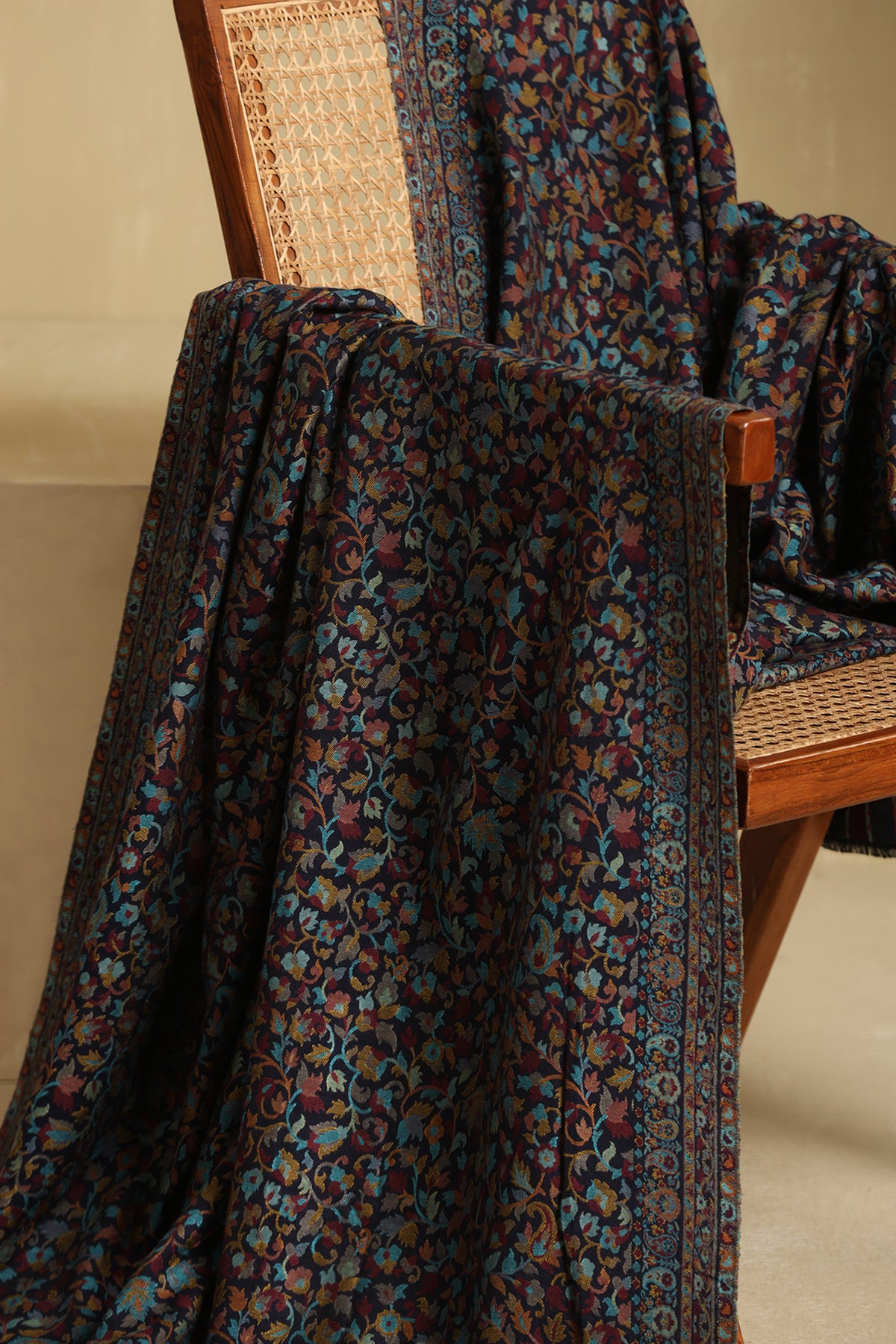 -  Ema Cashmere Full Shawl