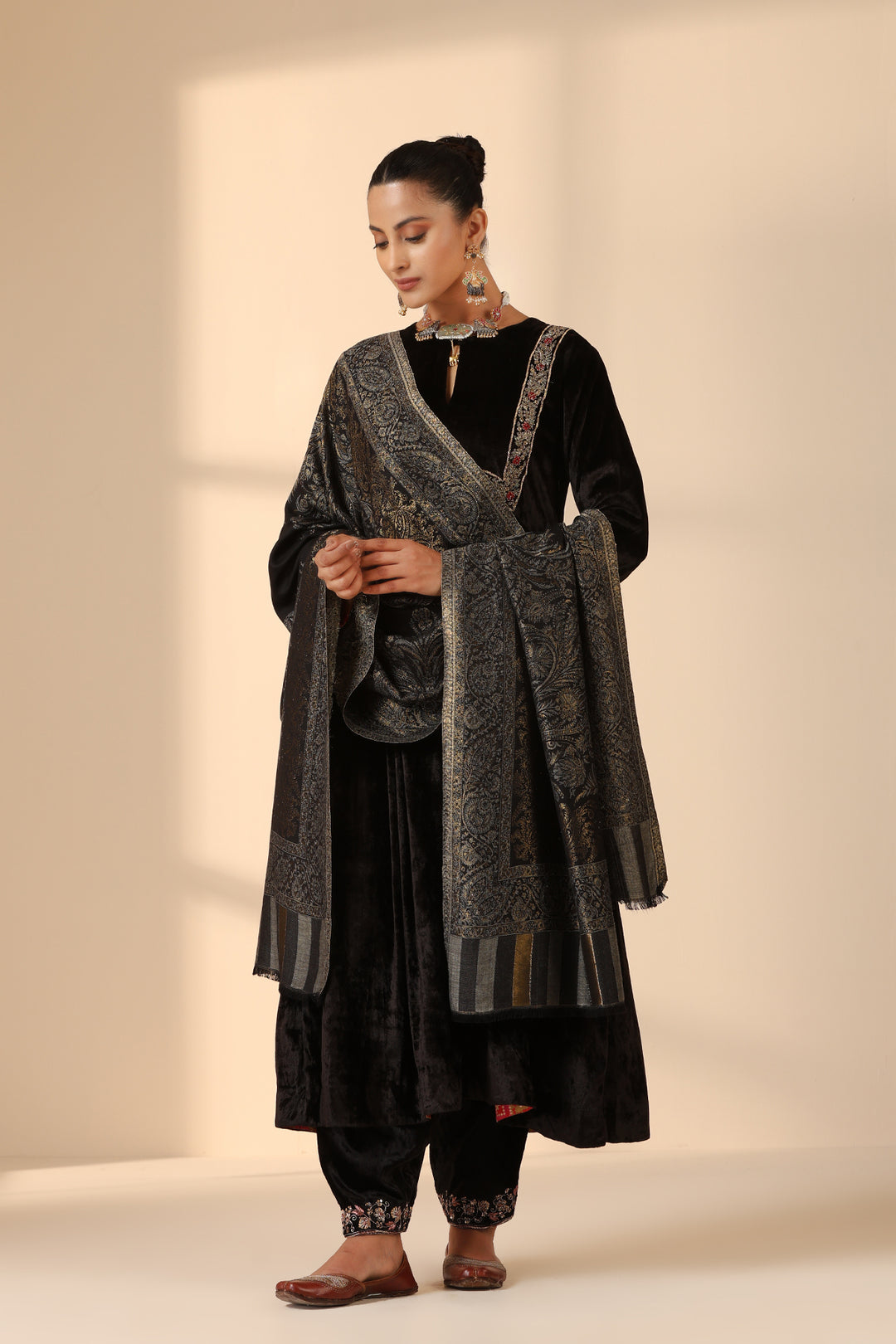 '-  Tori Cashmere Fine Wool Shawl
