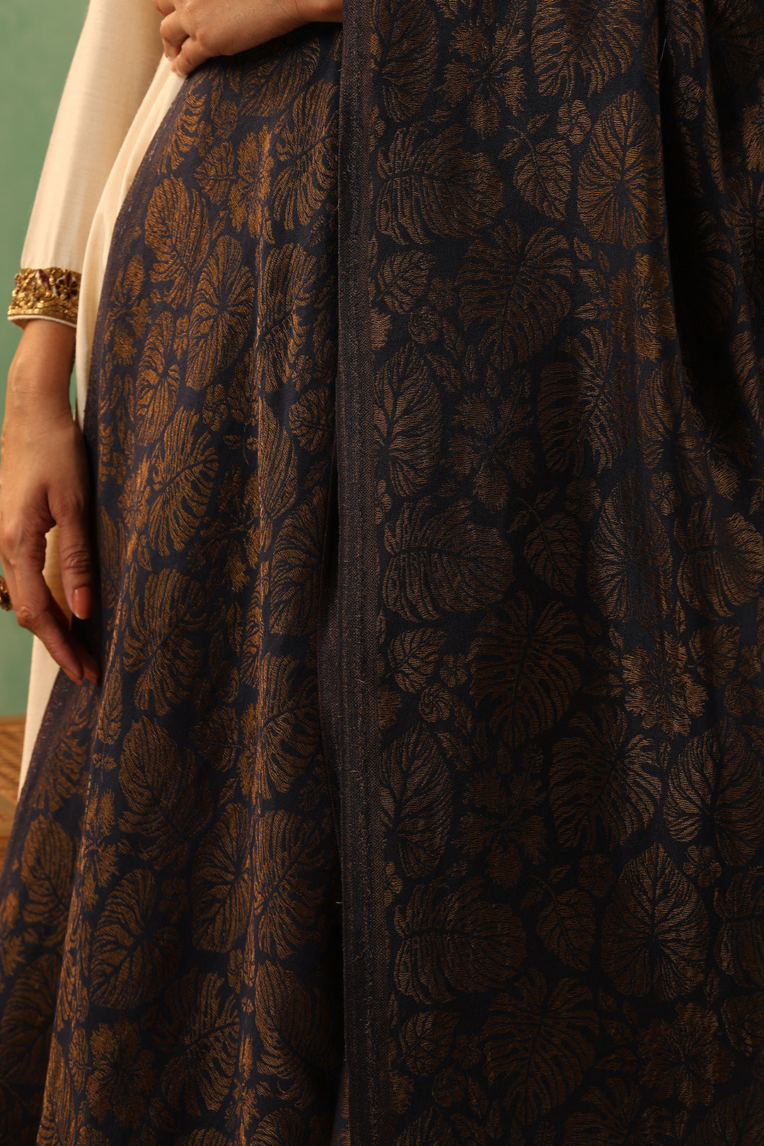 Oviya Cashmere Fine Wool Shawl