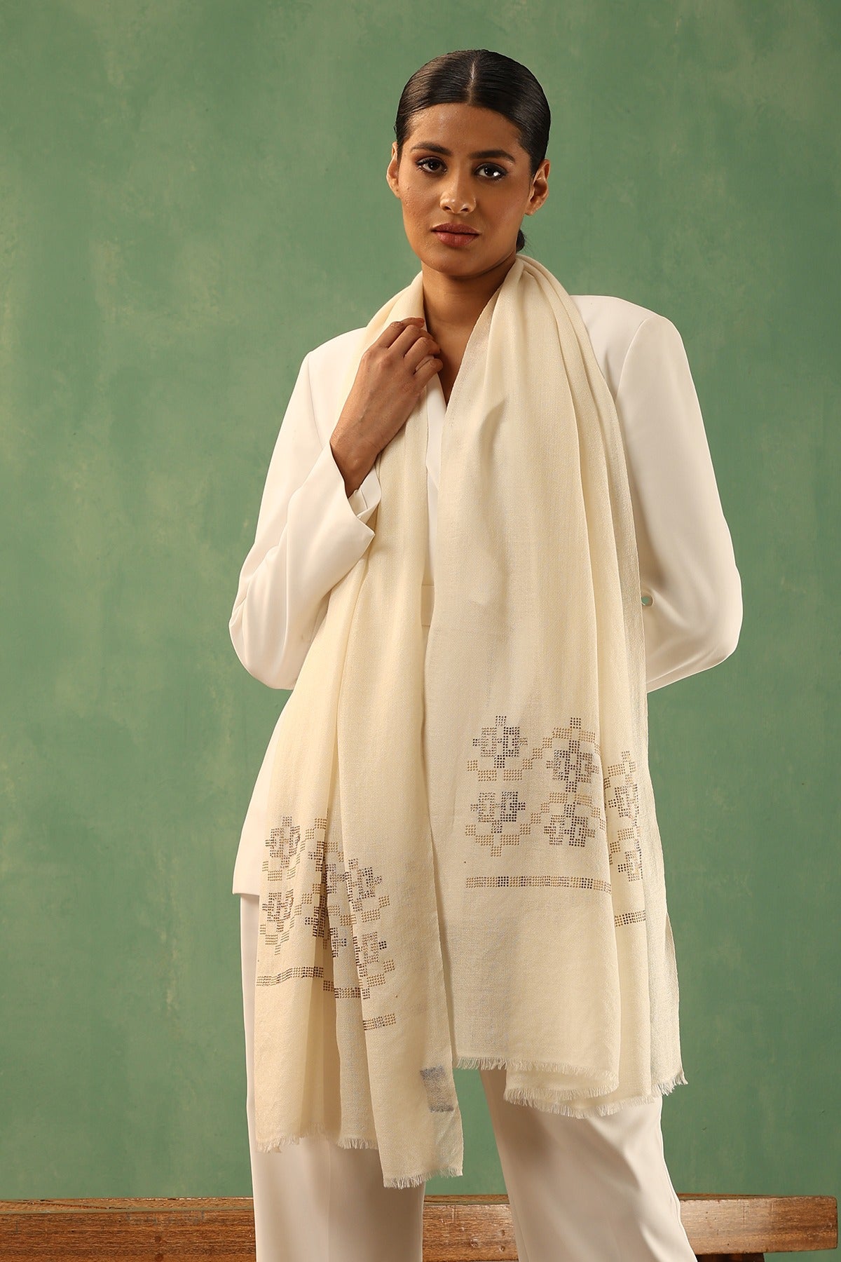 -  Saavi Cashmere Stole