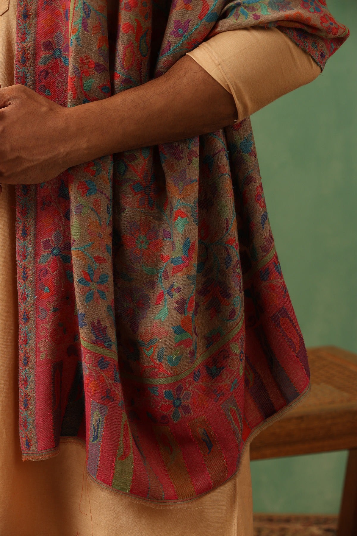 -  Eloitte Cashmere Stole