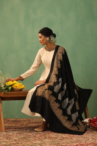 -  Agasti Aari Work Cashmere Shawl