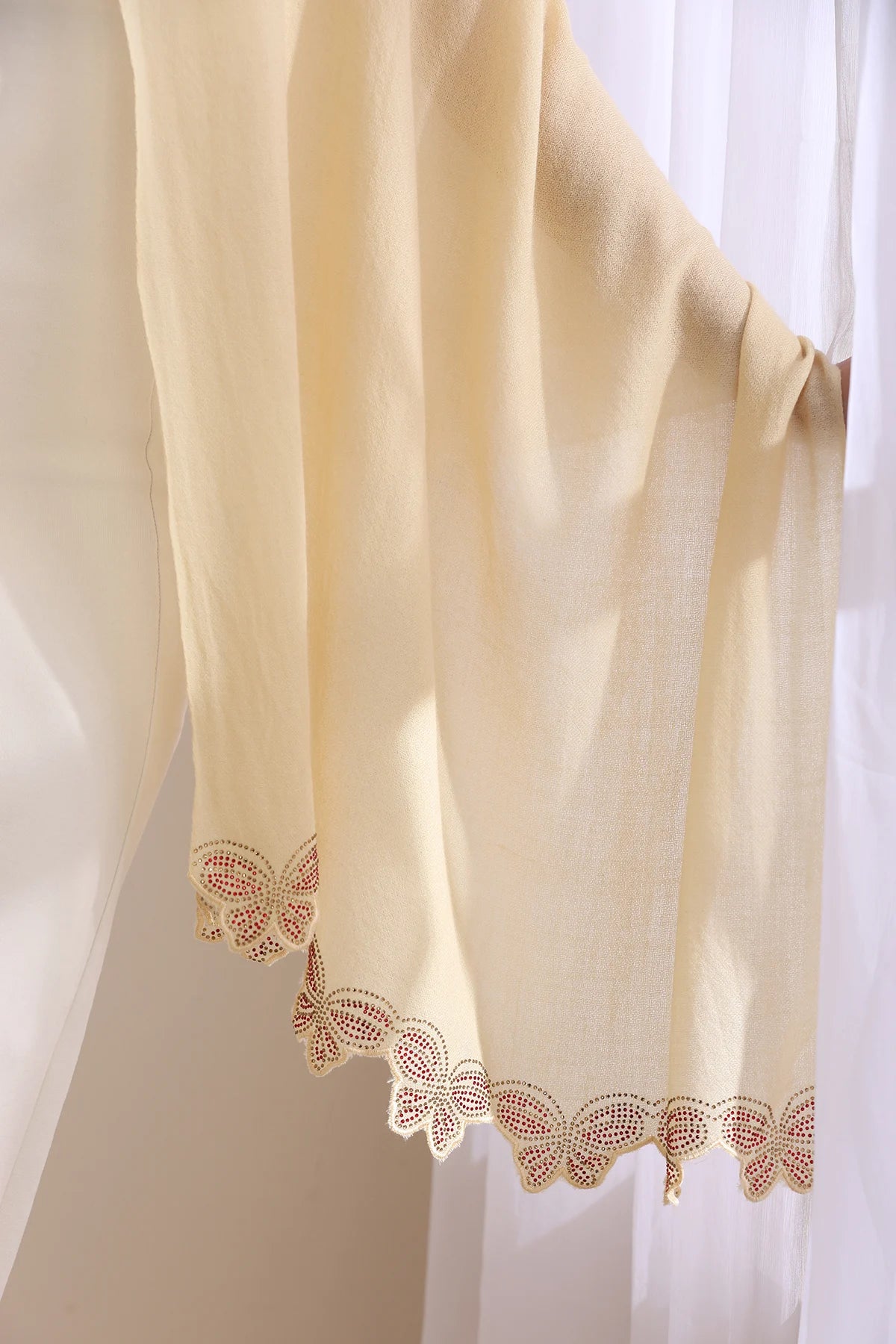 Nora Collared Fur with Butterfly Boreder Stone Work Stole