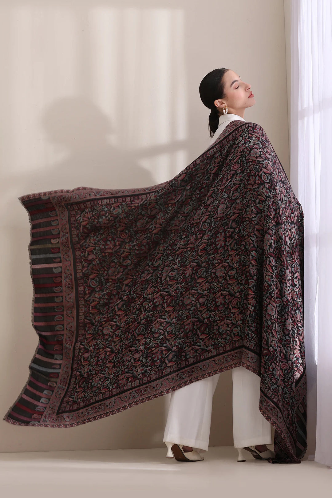 Kajal Kani Fine Wool Shawl