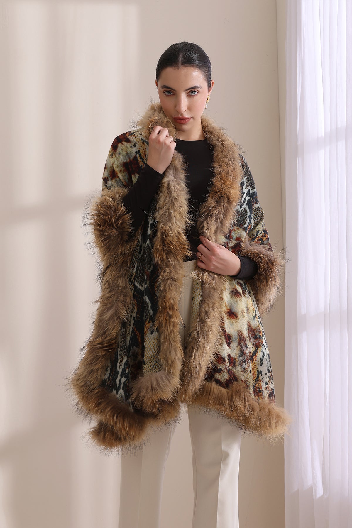 -  Iris Cashmere Animal Printed Stole With High Quality Fur