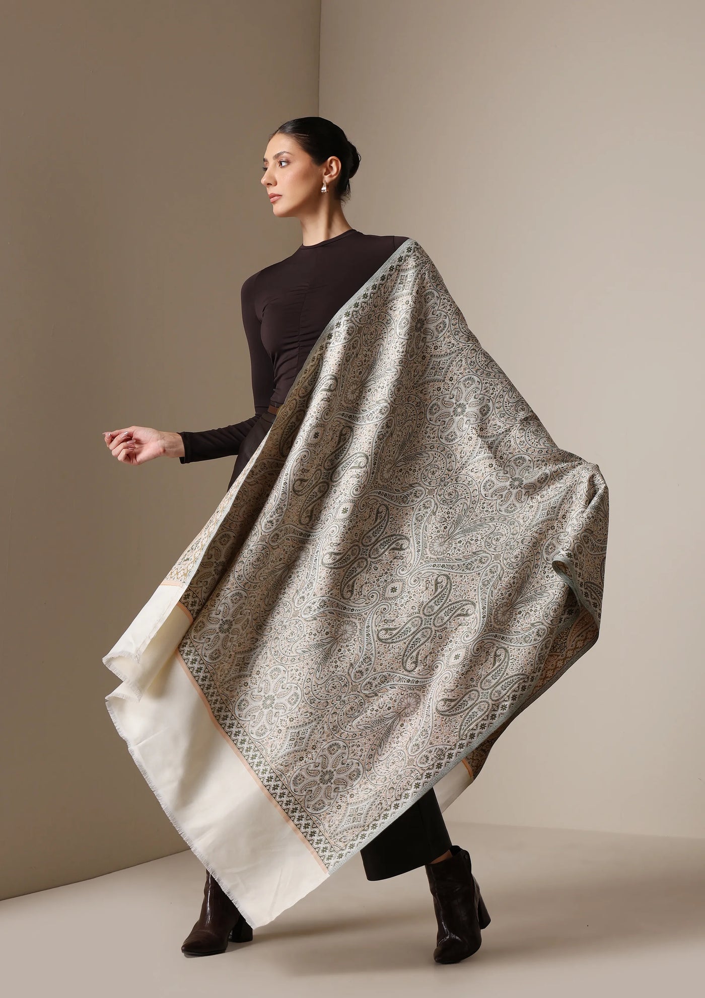 Dusala Ivory Grace woven Shawl