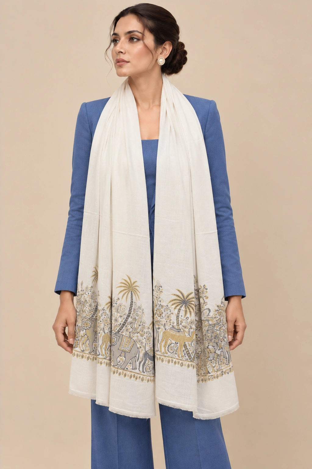 White Cashmere Wool Stole with Elephant Palm Motif Border