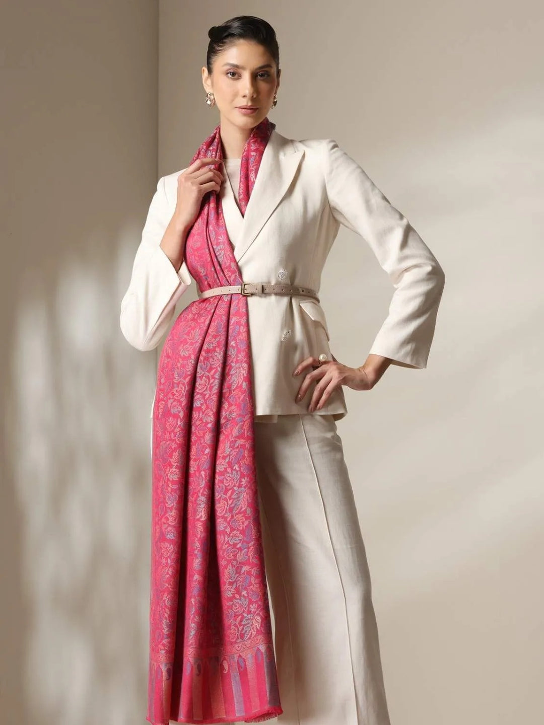 Red Jamawar Stole with Woven Leaf and Vine Design