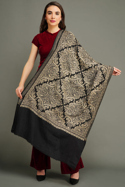 -  Aarya Babbar in Pashmina Resham Aari Thread Work