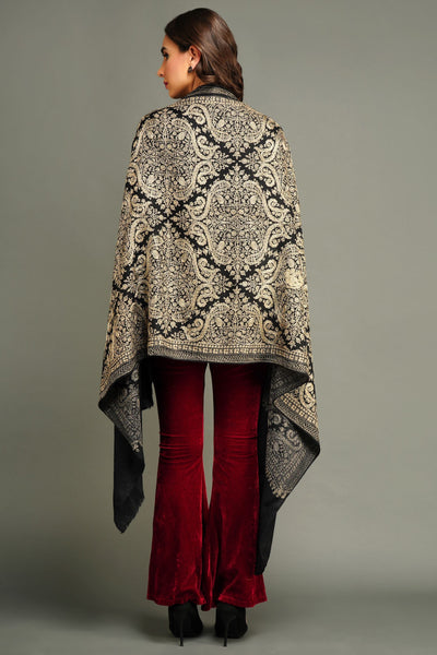 -  Aarya Babbar in Pashmina Resham Aari Thread Work