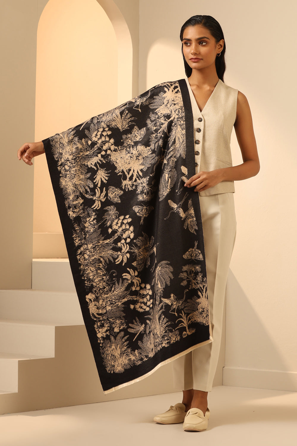 '-  Sera Cashmere Stole