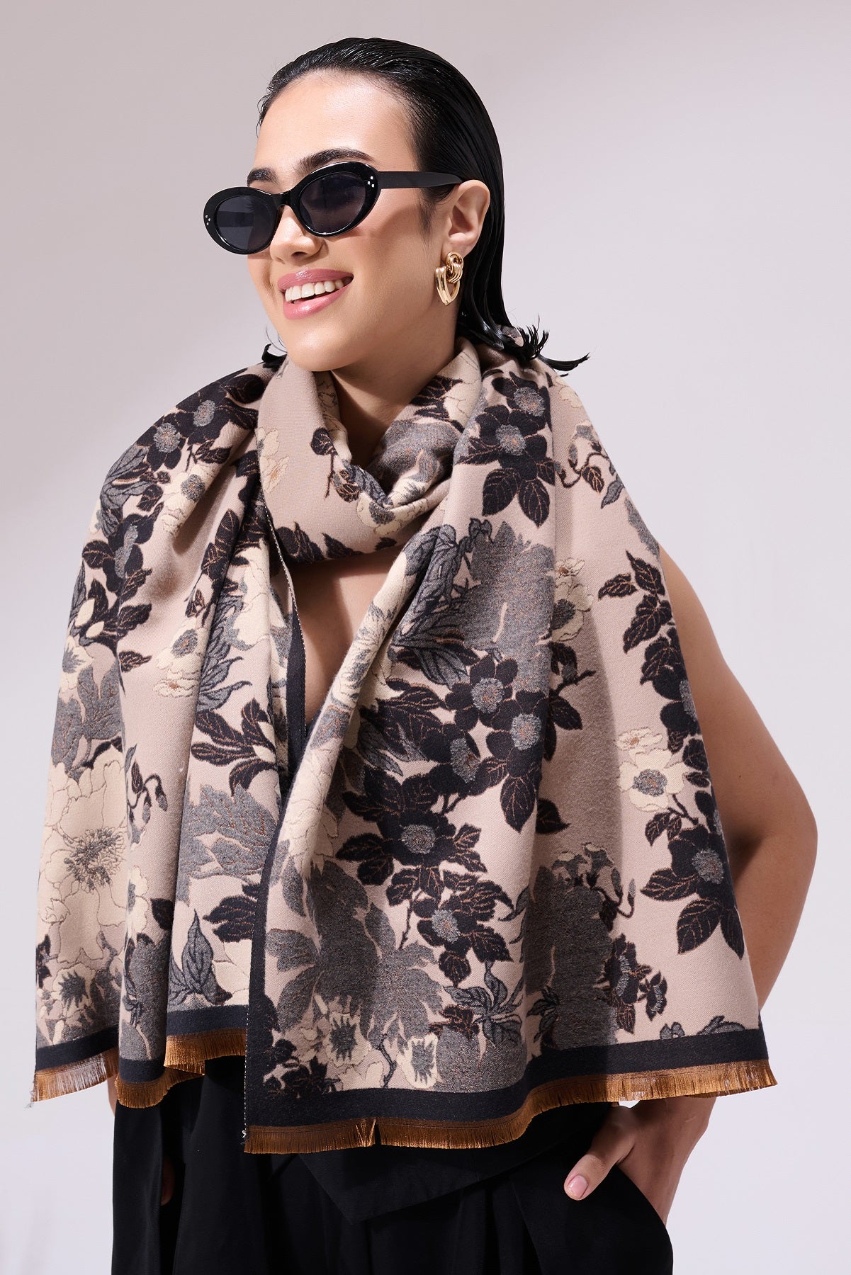 -  Masty Beige and Black Heritage Cashmere Stole