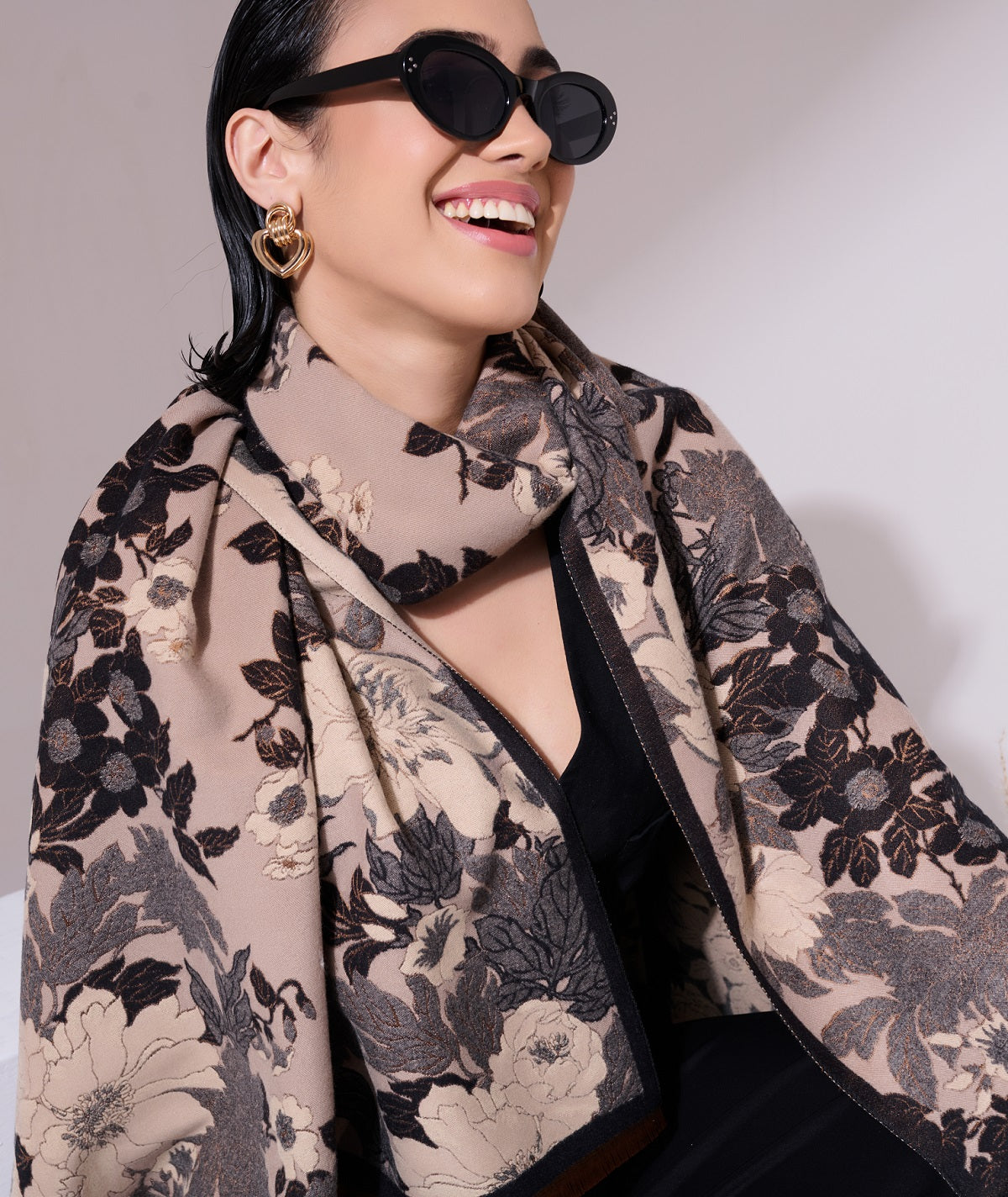 -  Masty Beige and Black Heritage Cashmere Stole