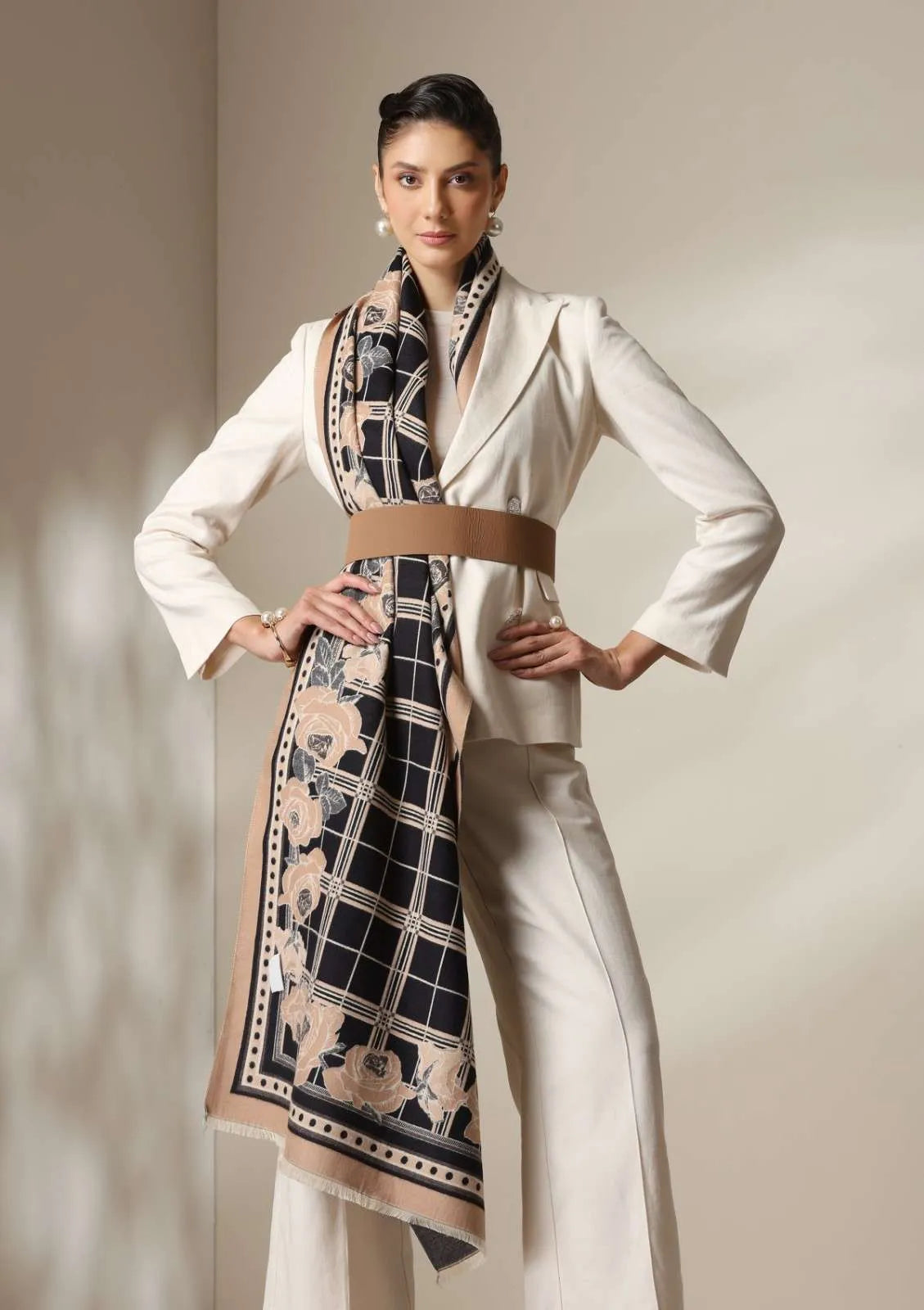 Noir Rose Thick vegan cashmere Stoles