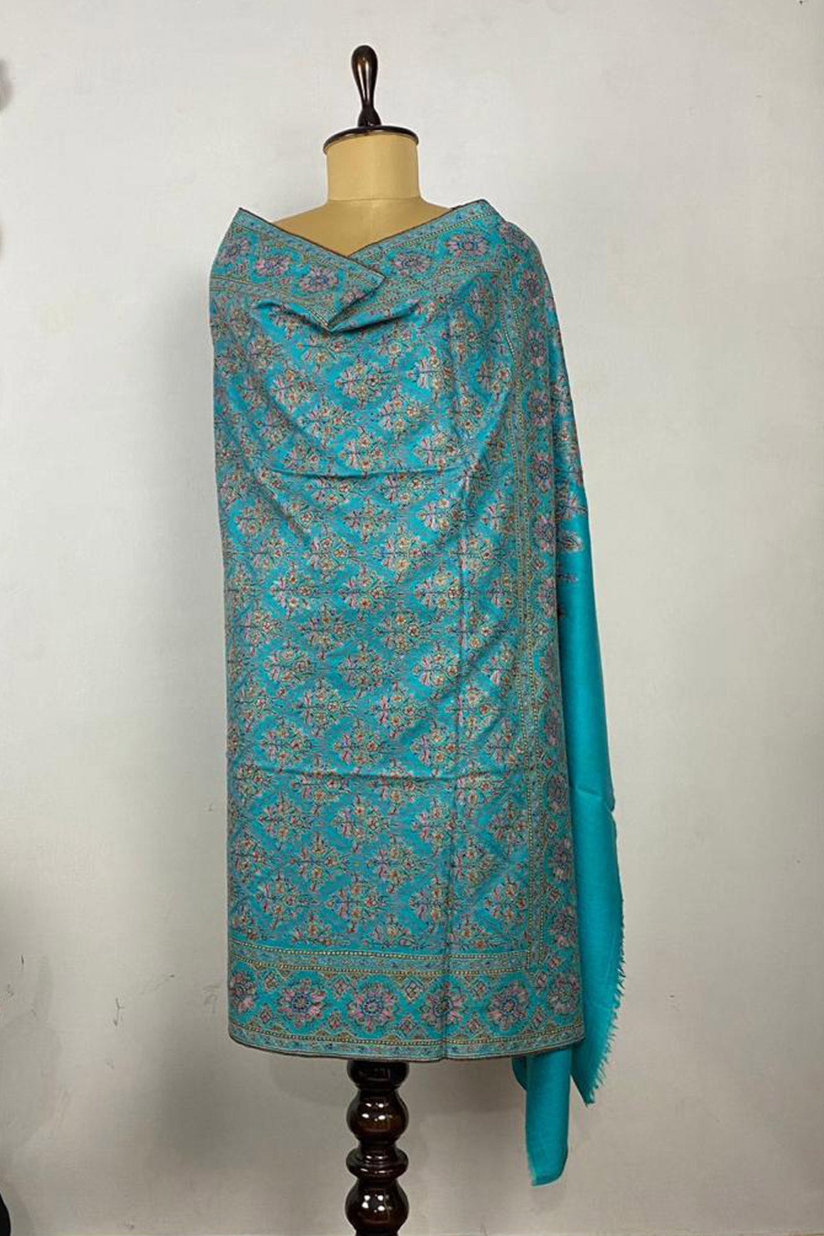 -  ALIA BHATT in Handmade Pashmina Shawl