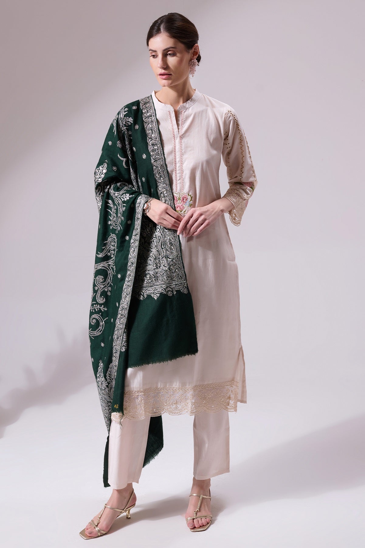 -  Jalahasini Pashmina Shawl