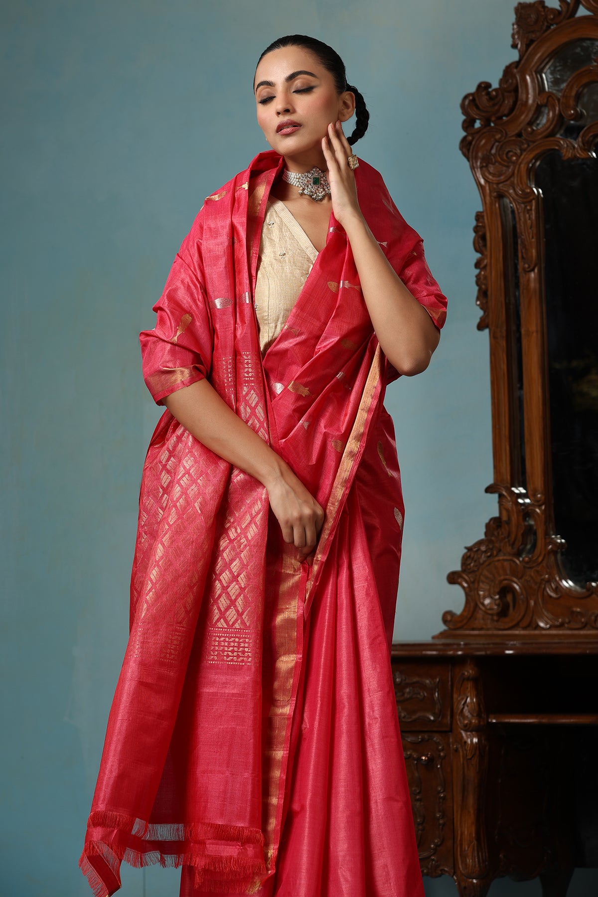 Orchid handmade Georgia peach Kosa Silk saree with fish design all over