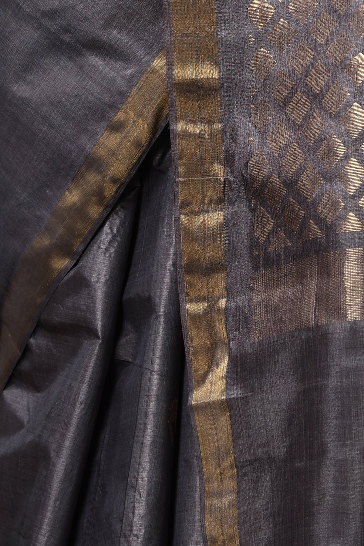 -  Tulip handmade grey Kosa Silk saree with cheetal hiran (deer) design and square box pattern on the palla