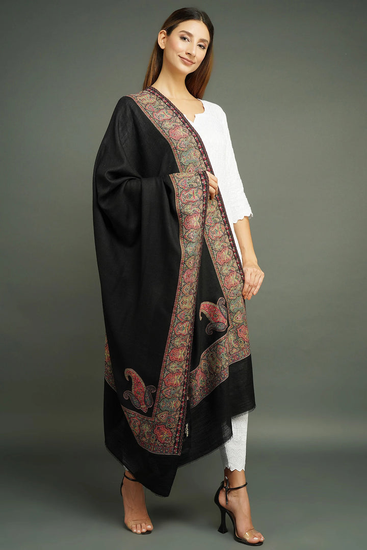 Pashmina wool in antique jamawar paisley design Shawls