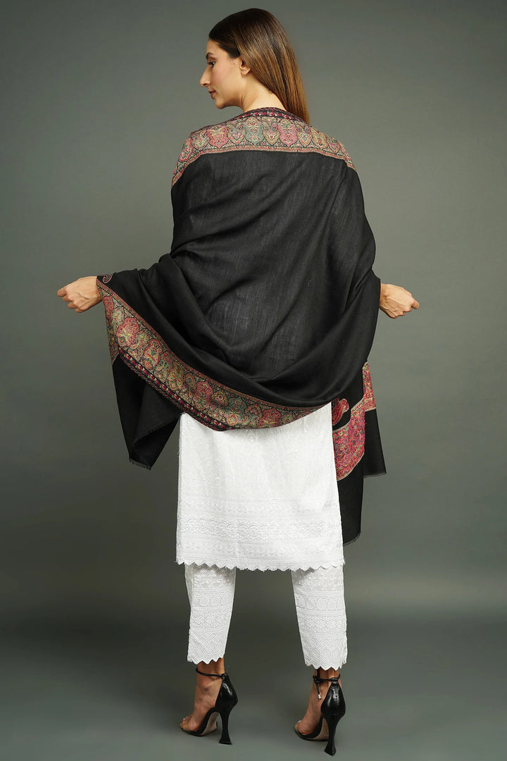 Pashmina wool in antique jamawar paisley design Shawls