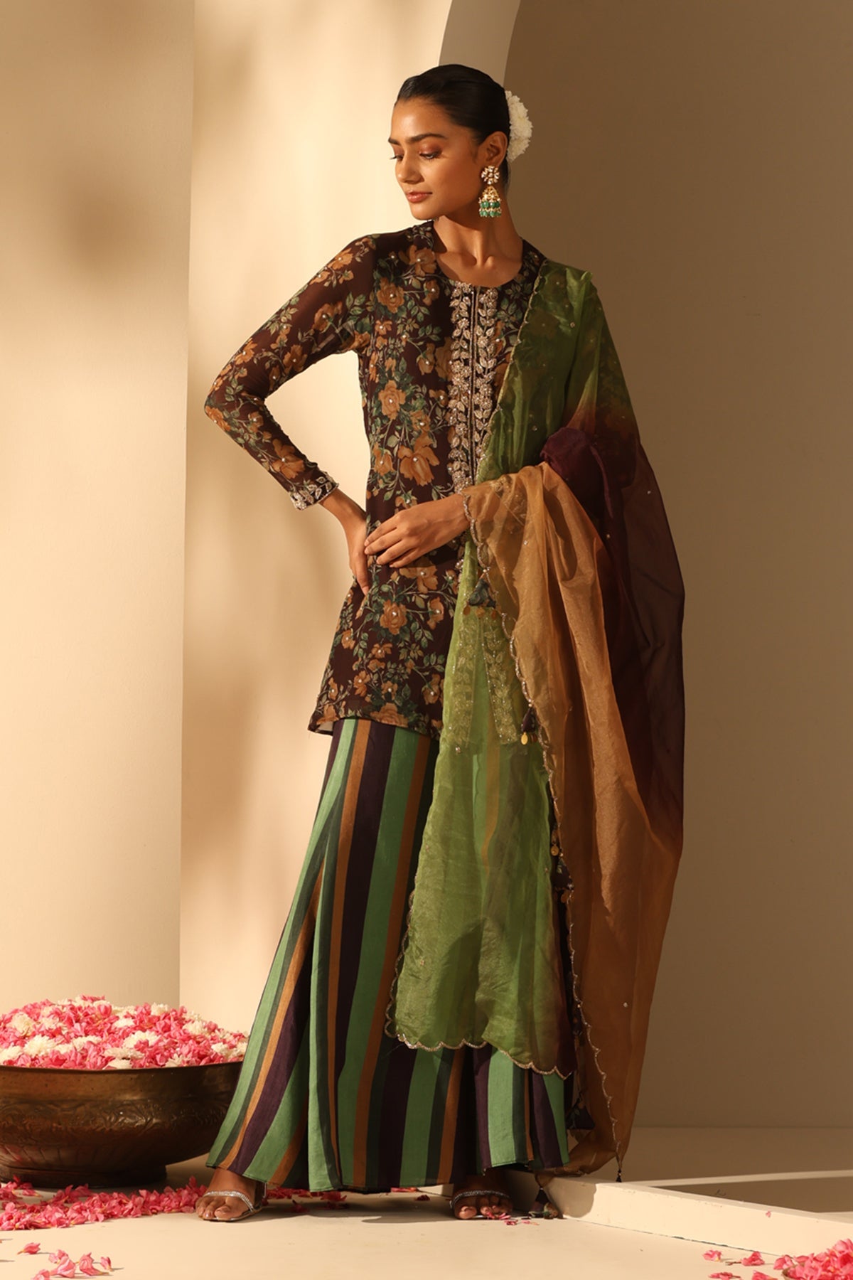 -  MISU Wear Sanji and fur stole in Khushi