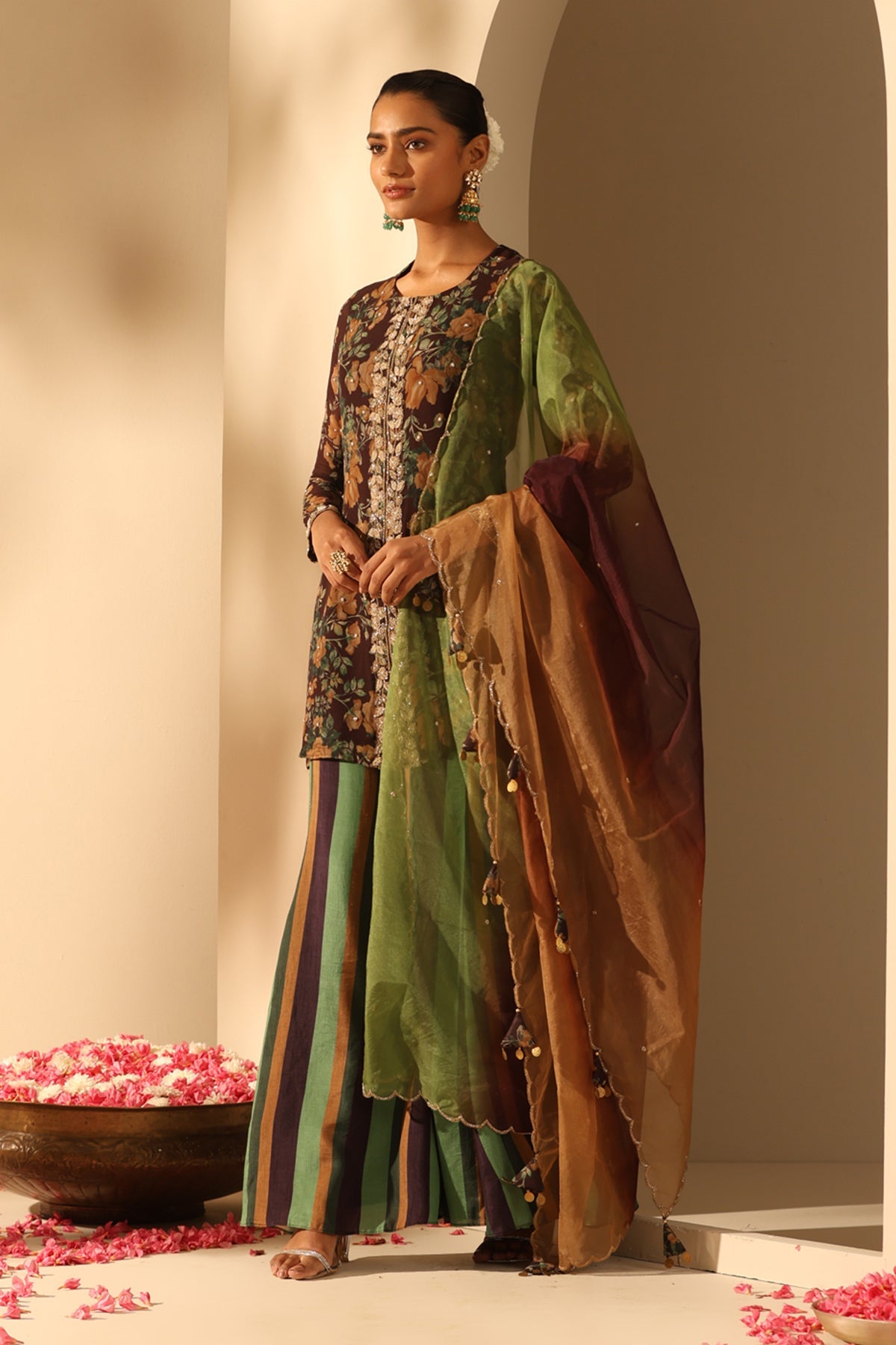 -  MISU Wear Sanji and fur stole in Khushi