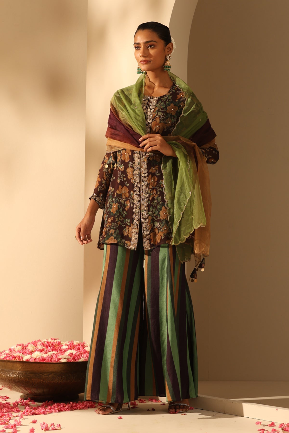 -  MISU Wear Sanji and fur stole in Khushi